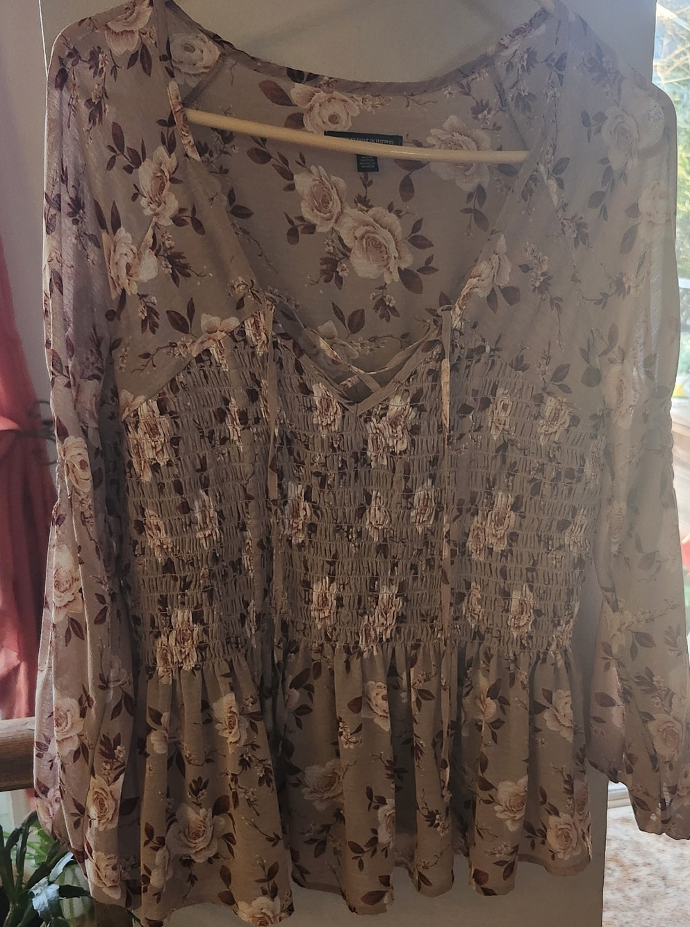American Eagle Outfitters Pink Floral Top